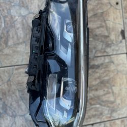 Left Driver Side LED Headlight For BMW 3 Series G20 M340i 330i 2019-2021