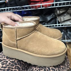 Ugg platform Suede Tan