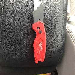 Milwaukee Box Cutter