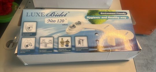 LUXE Bidet  new