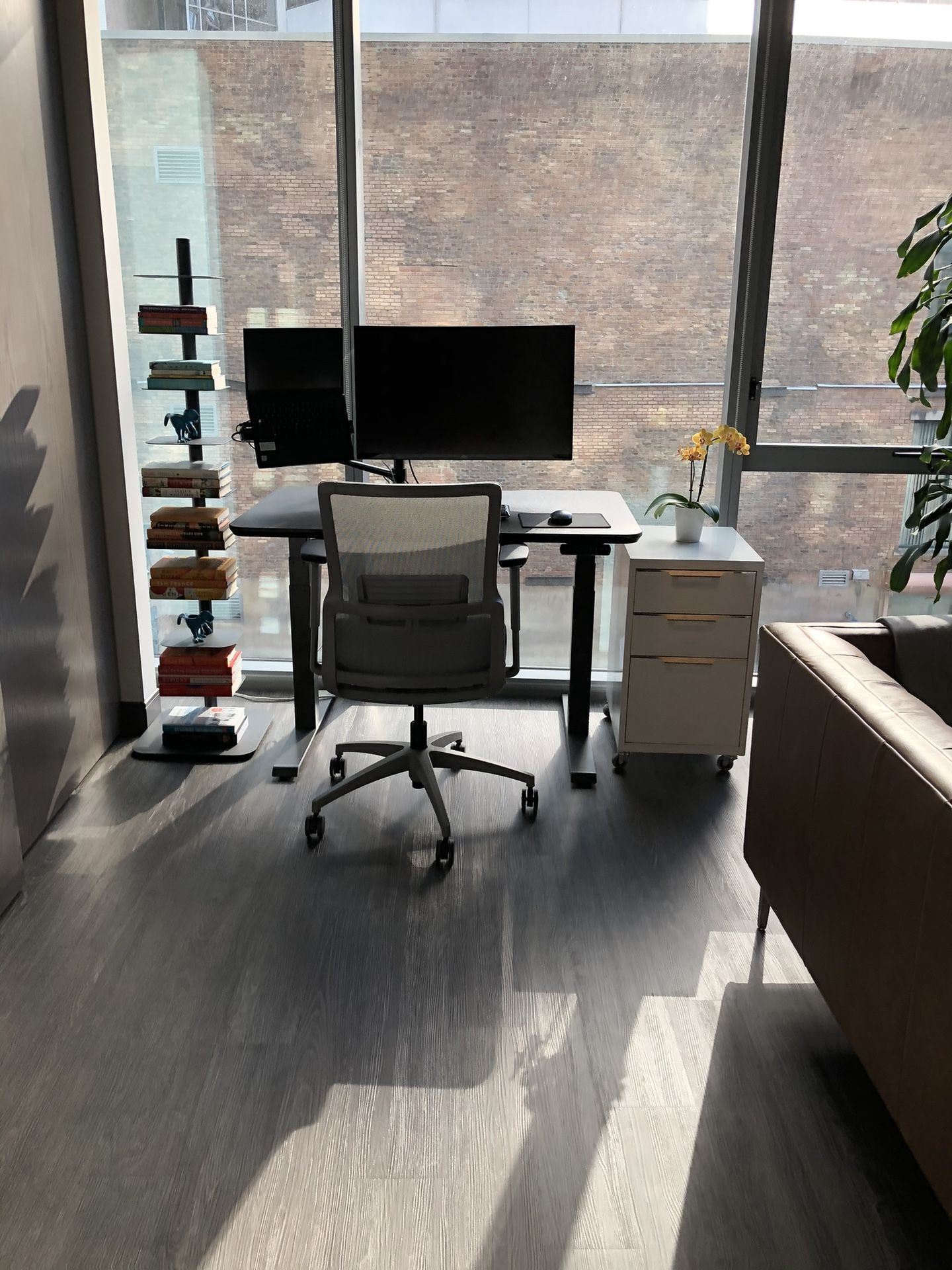 Vari Desk Electric Standing Desk
