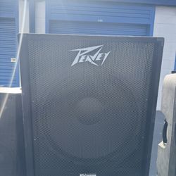 Peavey PV 118 subwoofer