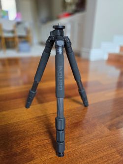 Induro Carbon 8X CT214 tripod