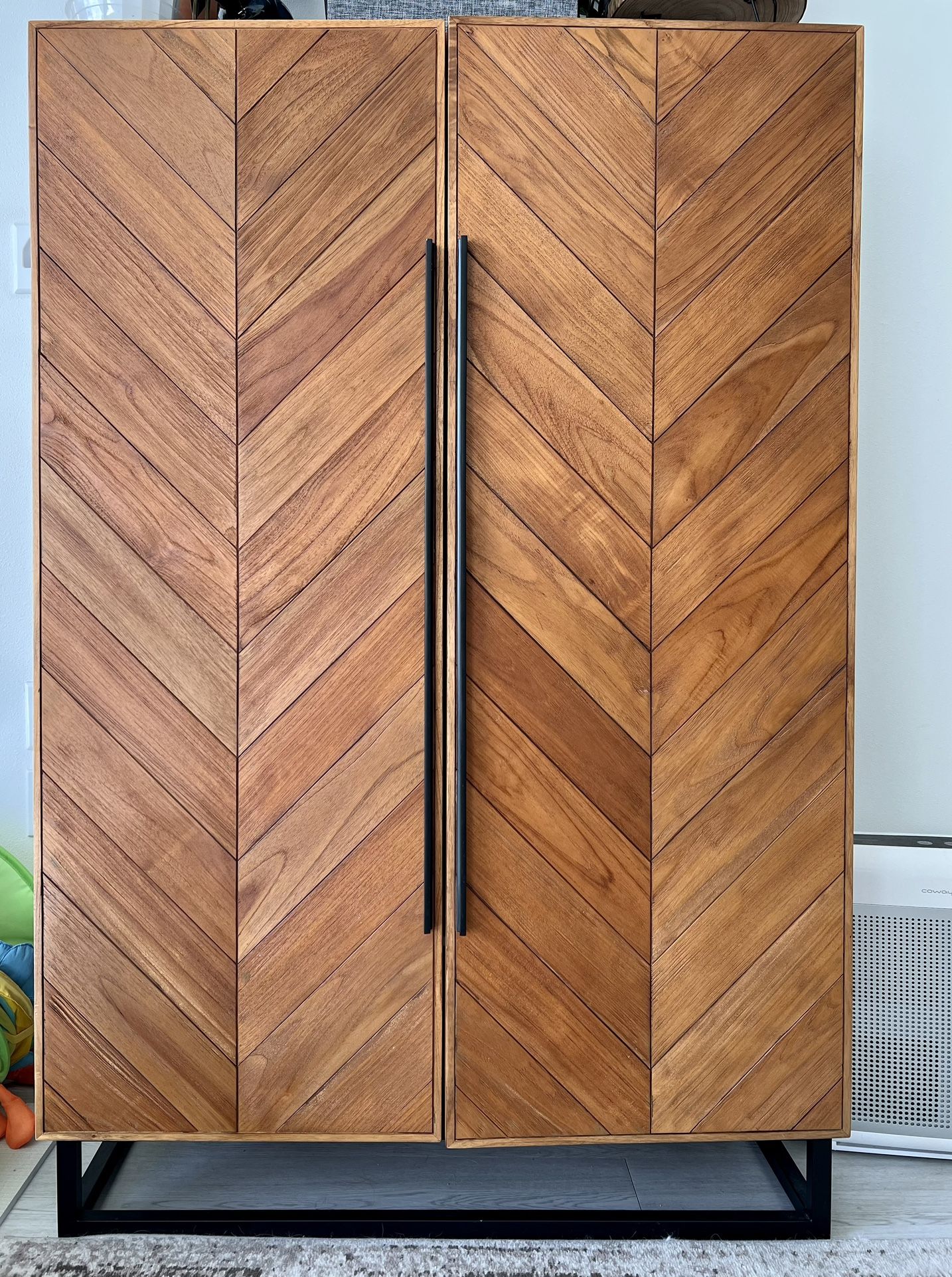 Crate & Barrel Estilo for Sale in Issaquah, WA OfferUp