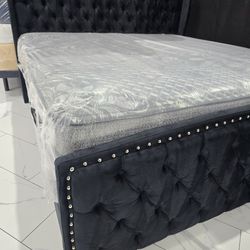 King Sizes Bed With Mattress 