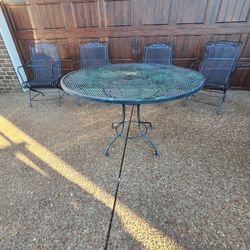 *** 6 PIECE WROUGHT IRON PATIO SET ***