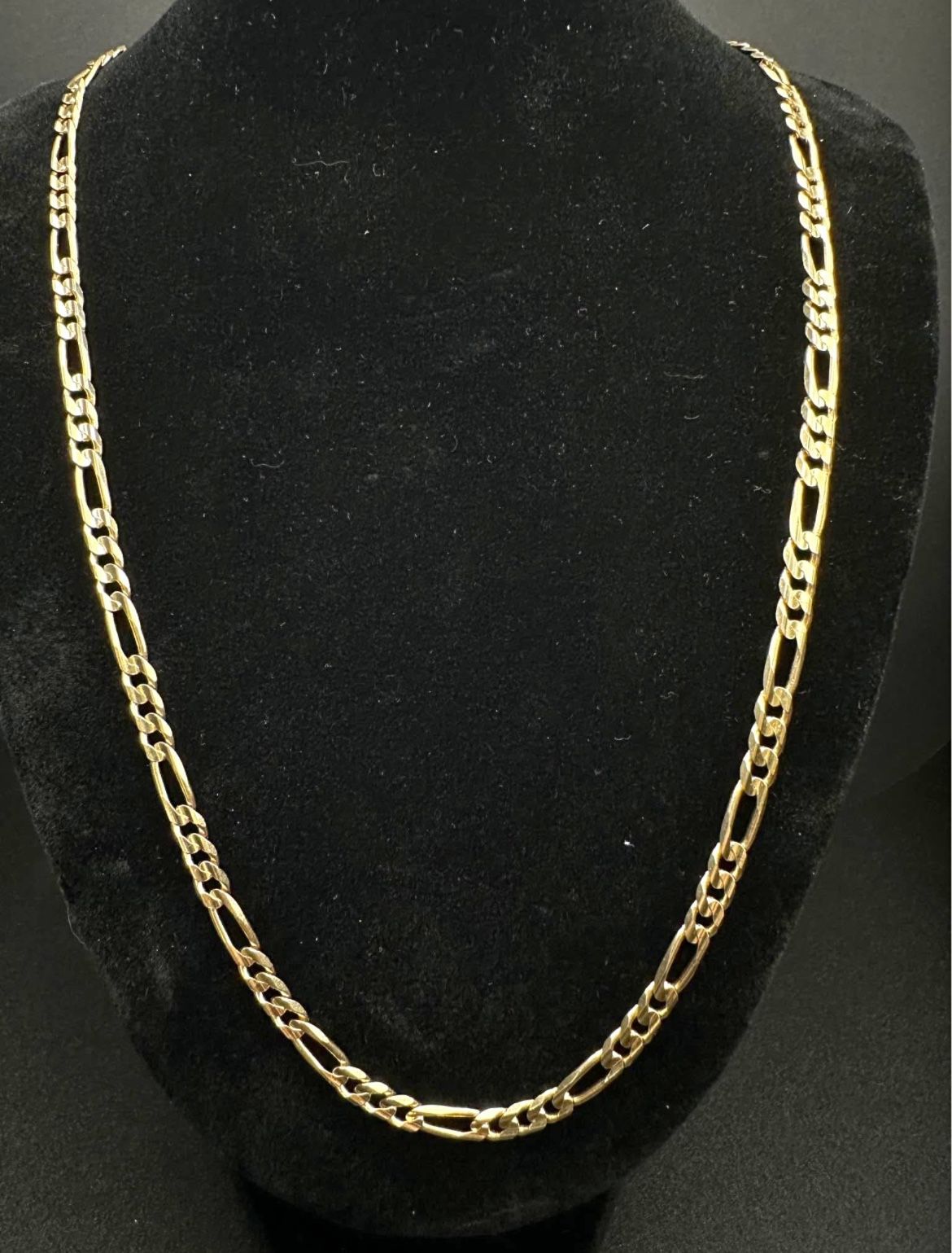 14k gold Figaro link chain