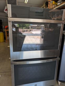GE 30” Smart Double Wall Oven – Stainless Steel – Like New