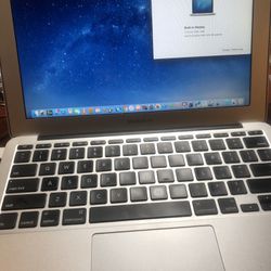 Apple MacBook Air 11” Laptop 2012