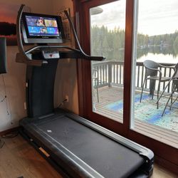 Barely Used NordicTrack Elite 22 Treadmill 