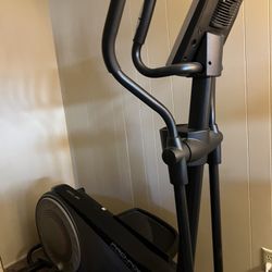 Elliptical Pro Form Comfort Stride