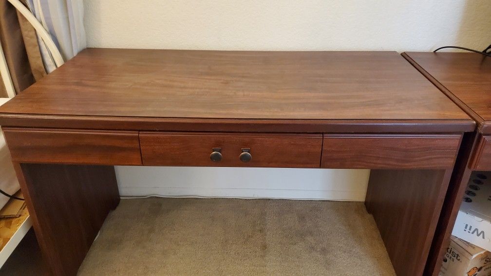 Cherry desk 4ft
