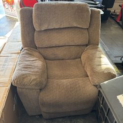 Free- Electric Recliner 