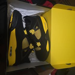 Air Jordan 4 Retro