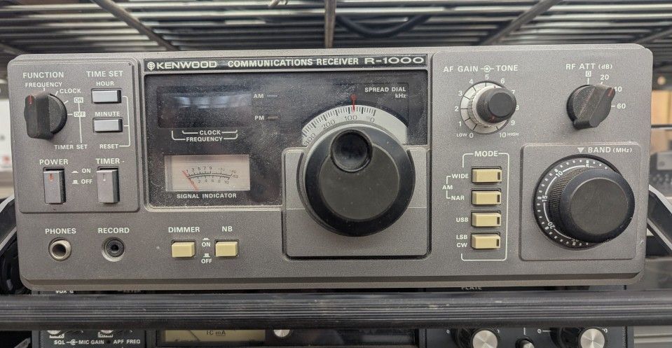 Kenwood R-1000 Short Wave Radio Receiver