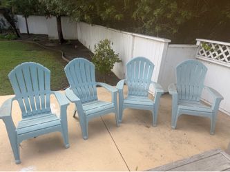 4 outdoor chairs