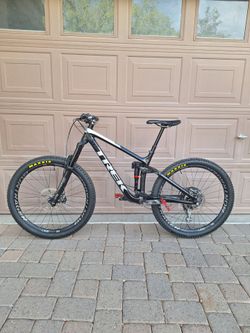TREK REMEDY 9.8 CARBON FULL SUSPENSION 27.5 INCH SETUP TUBELESS ( CHECK MY OTHER BIKES)