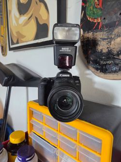 Canon 77d eos