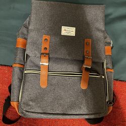 Mooker Backpack (Like New!)