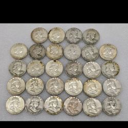 28 Benjamin Franklin Half Dollars