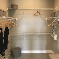 Lots Of Wire Shelving. Take It All For A Great Price