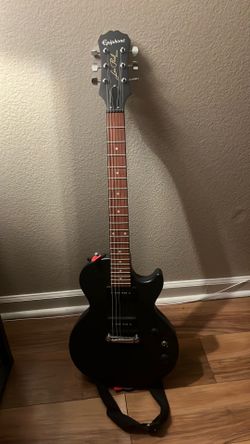 Epiphone and Fender amp