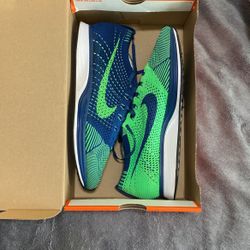 Nike Flyknit Racer Size 10.5