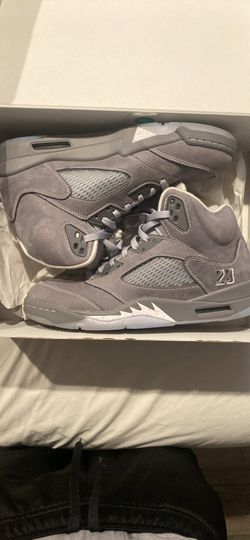 Jordan Retro Gray Wolf 5’s size 10