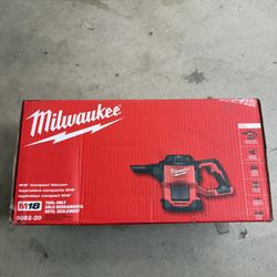 Milwaukee 0882-20 Filter M18 18V Cordless Lithium-ion Compact Vacuum, Hand Held 40 CFM (Complete Set), with Bonus Premium Microfiber Cleaner Bundle