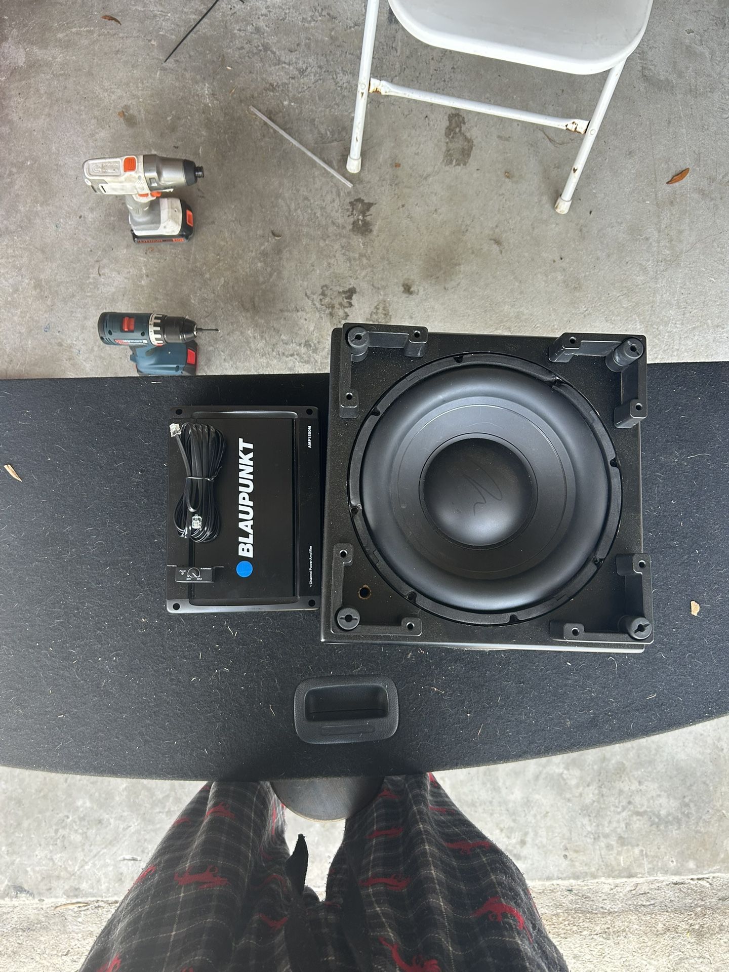 10” sub with amp