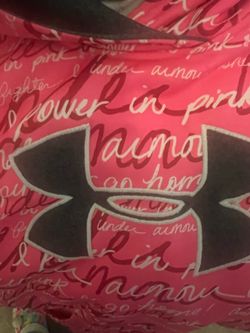 Under Armor Pull Over w/hood