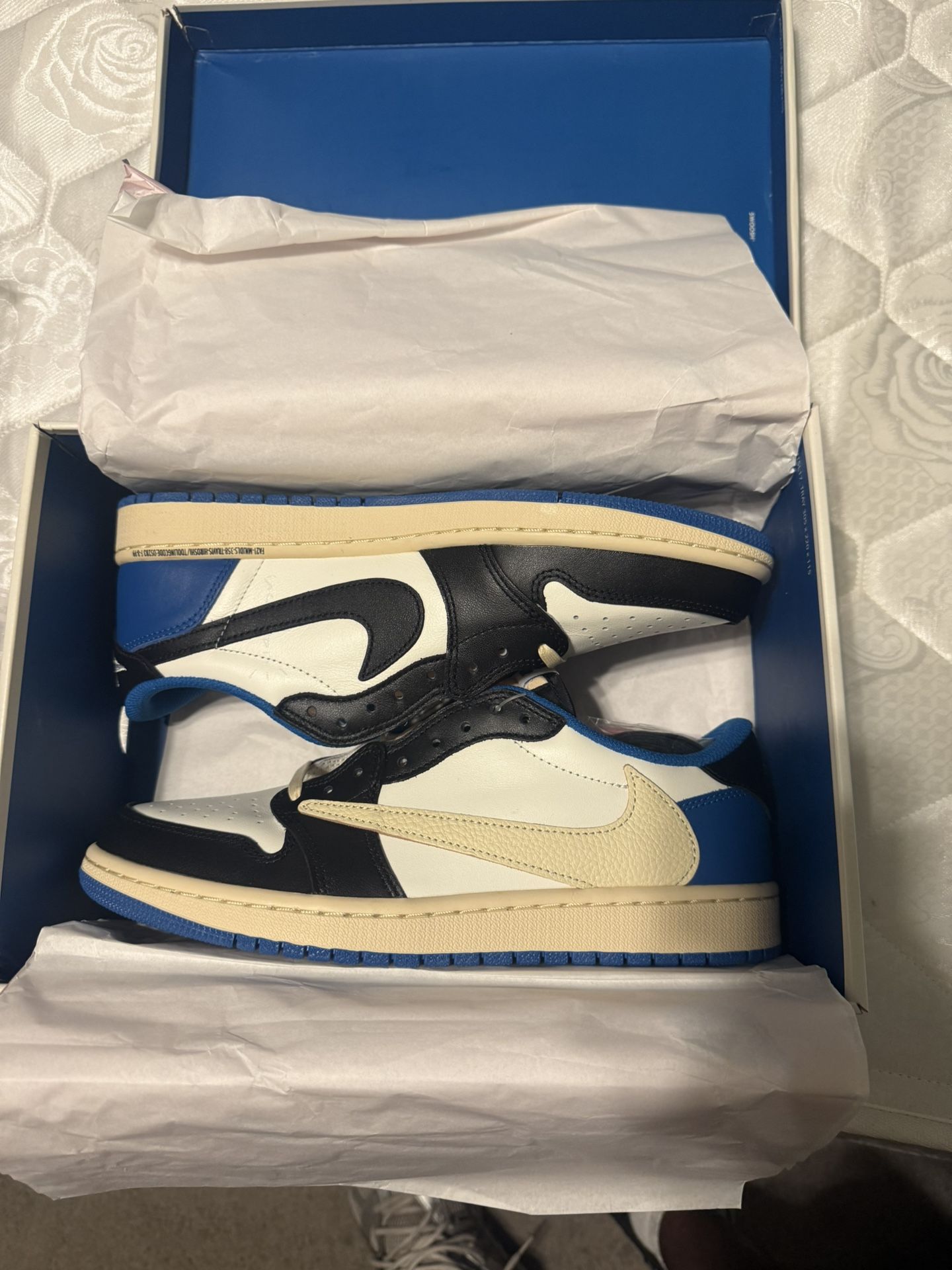 Fragment Jordan 1 Travis Scott Low
