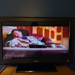 Sony KDL-32L504
32" BRAVIA L-Series 720p LCD HDTV No Remote
