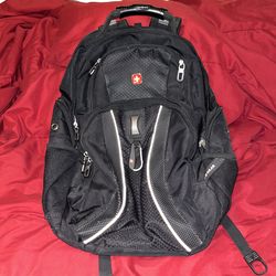 SwissGear 1900 ScanSmart Laptop Travel Backpack