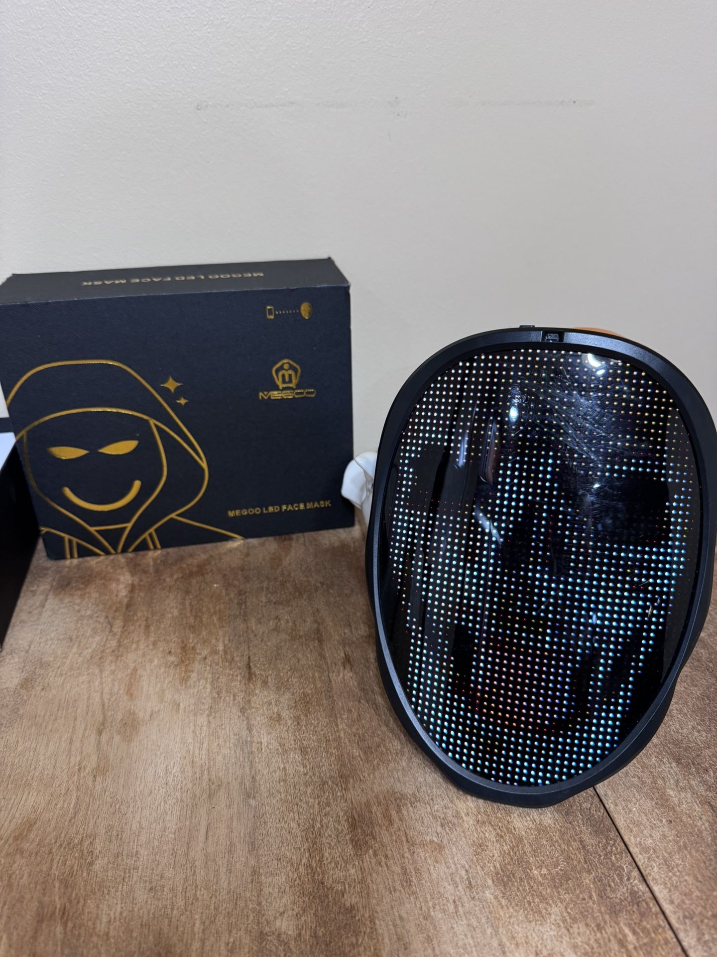 MEGOOD LED Face Mask – Programmable Bluetooth Light-Up Mask