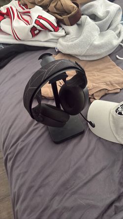 Steel series headphones
