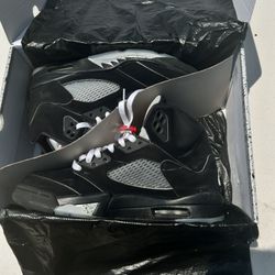 Jordan 5  Retro Black Metallic Silver 