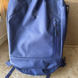 Hydro Flask Journey Series 20L Backpack
