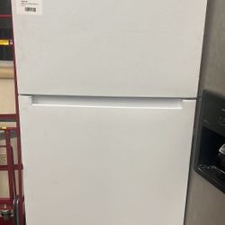 Vissani MDTF18WHR 18 cu. ft. Top Freezer Refrigerator FT5RR