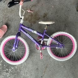 Girls bike