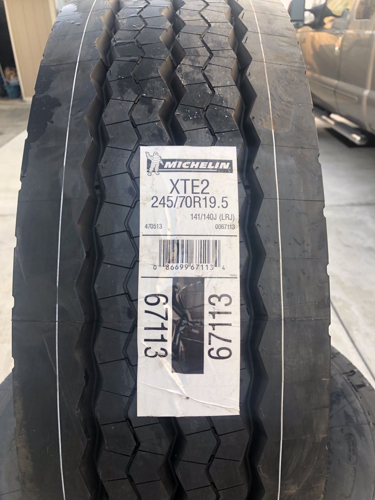 4 brand new tires Michelin XTE2 245/70R19.5