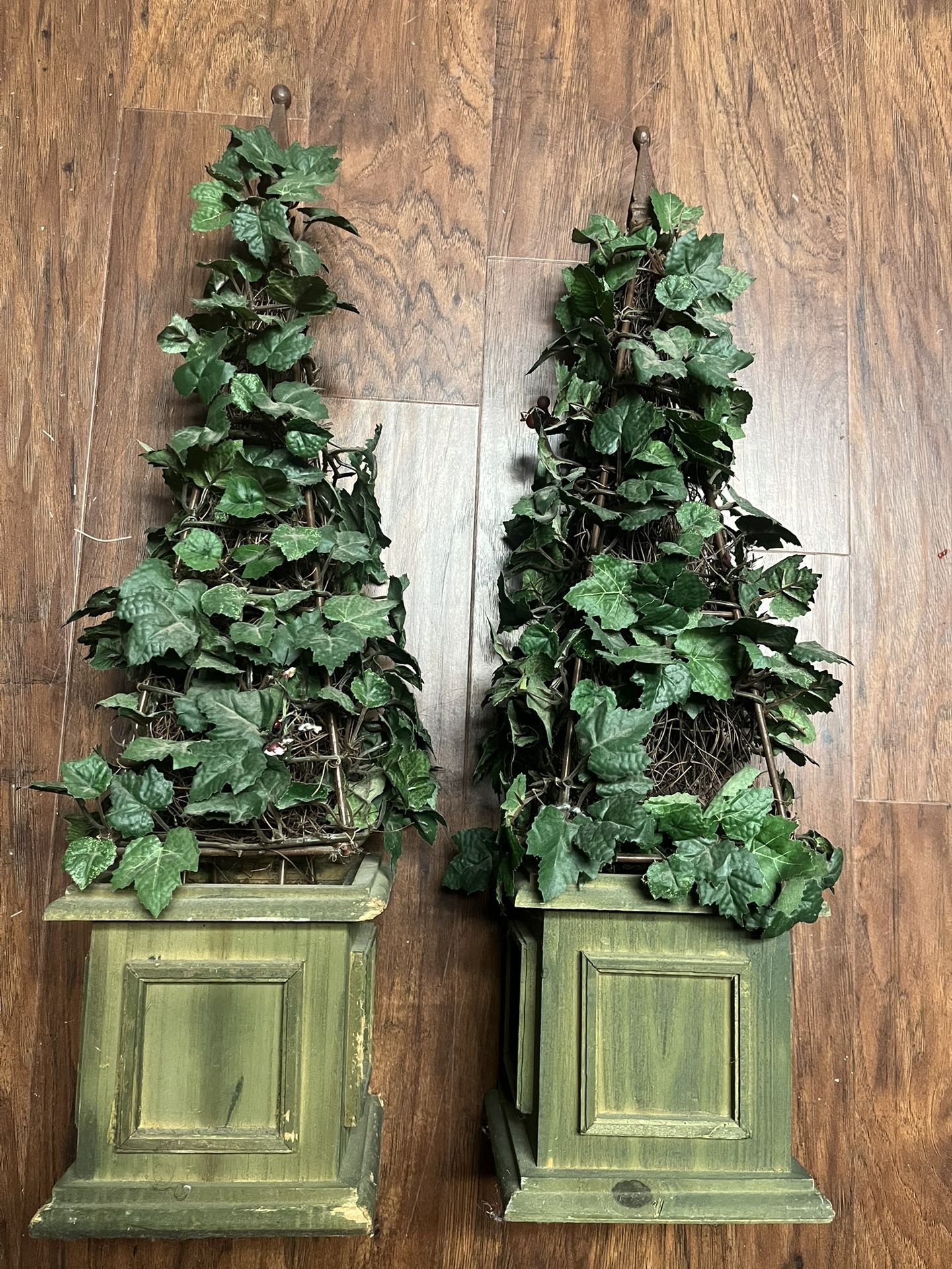 2 Artificial Floor Tree Design