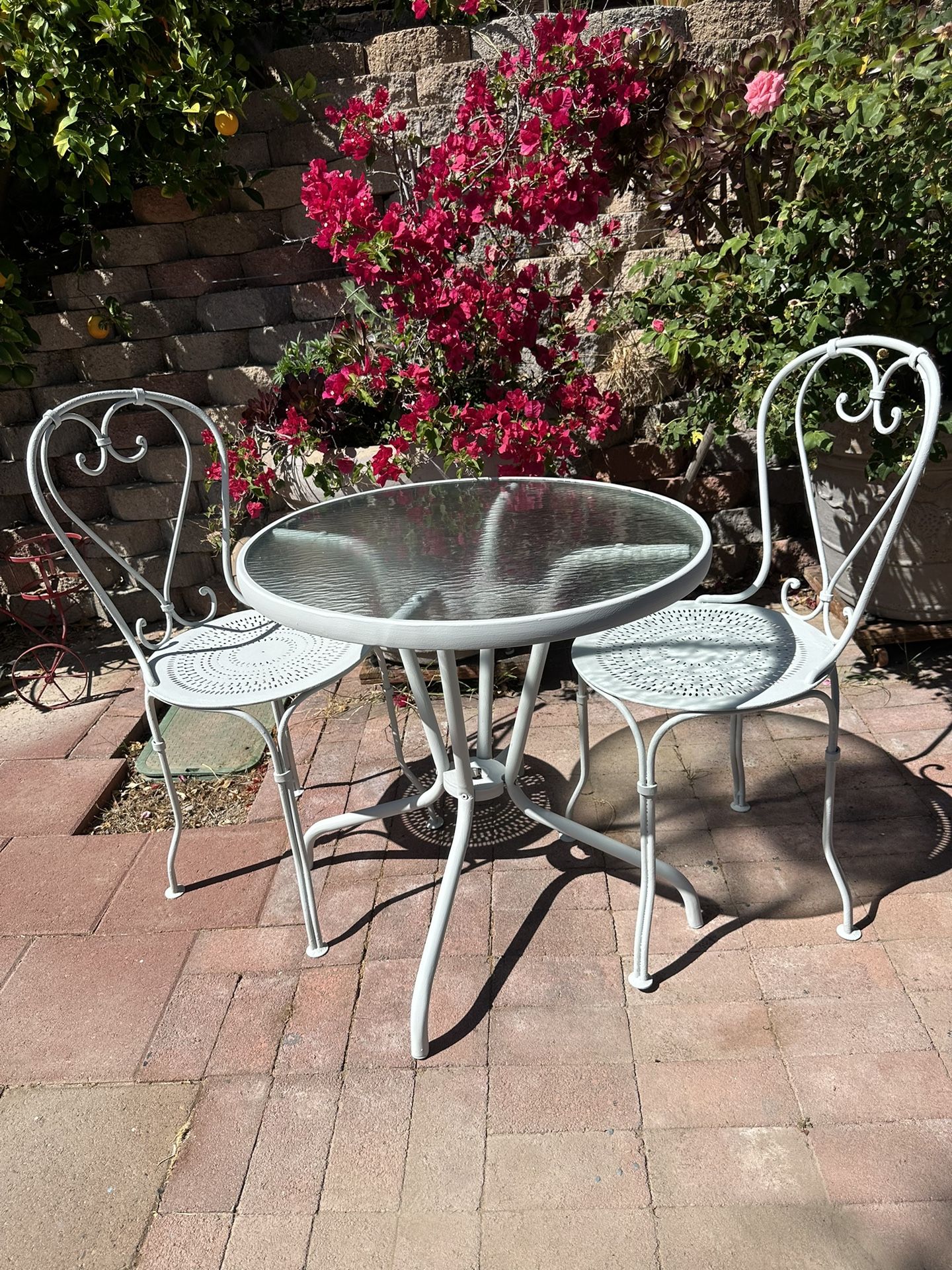 Super Cute Bistro Set! Wrought Iron. Vintage. Patio Furniture