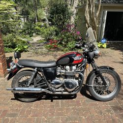 2005 Triumph Bonneville T100