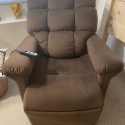 Very Nice, Like New, Super Comfortable Power Recliner