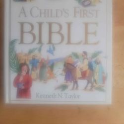 A CHILDS FIRST BIBLE 