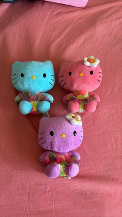 TY Hello Kittys