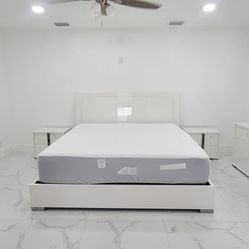 New King Size Bedroom Set