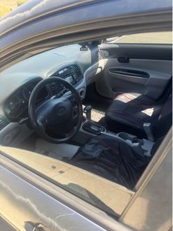 Hyundai accent 2011