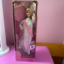 Graduation Barbie Class Of 2002
